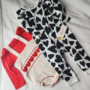 Cat & Jack Baby 12 Months Black and White Heart One Piece w Red and Cream Romper
